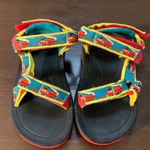 Toddler sz 7 Teva Firetruck sandals EUC